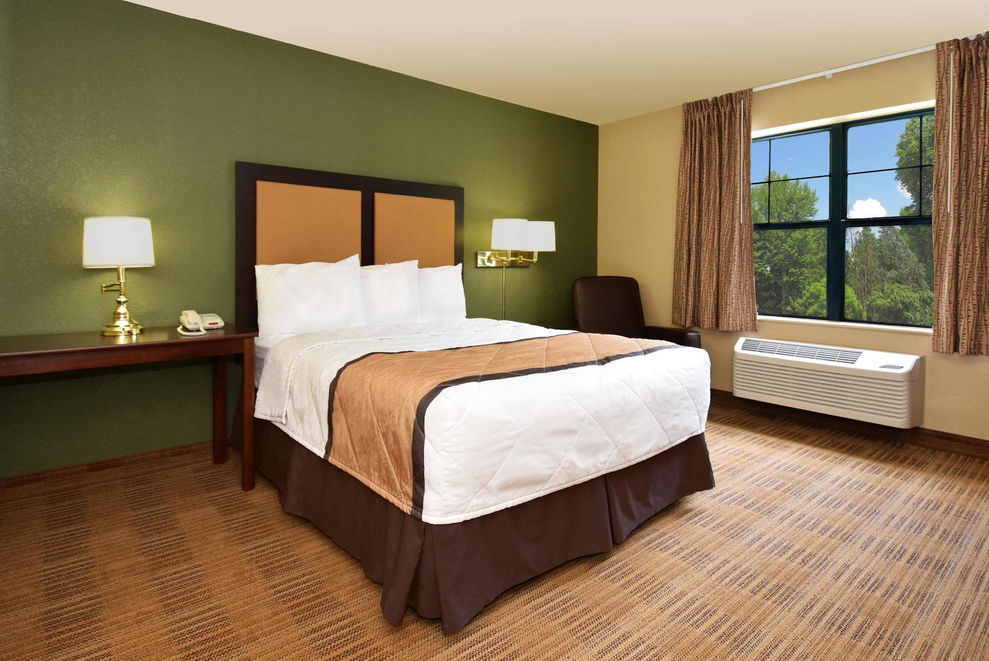 Extended Stay America Suites - Rockford - I-90 Экстерьер фото