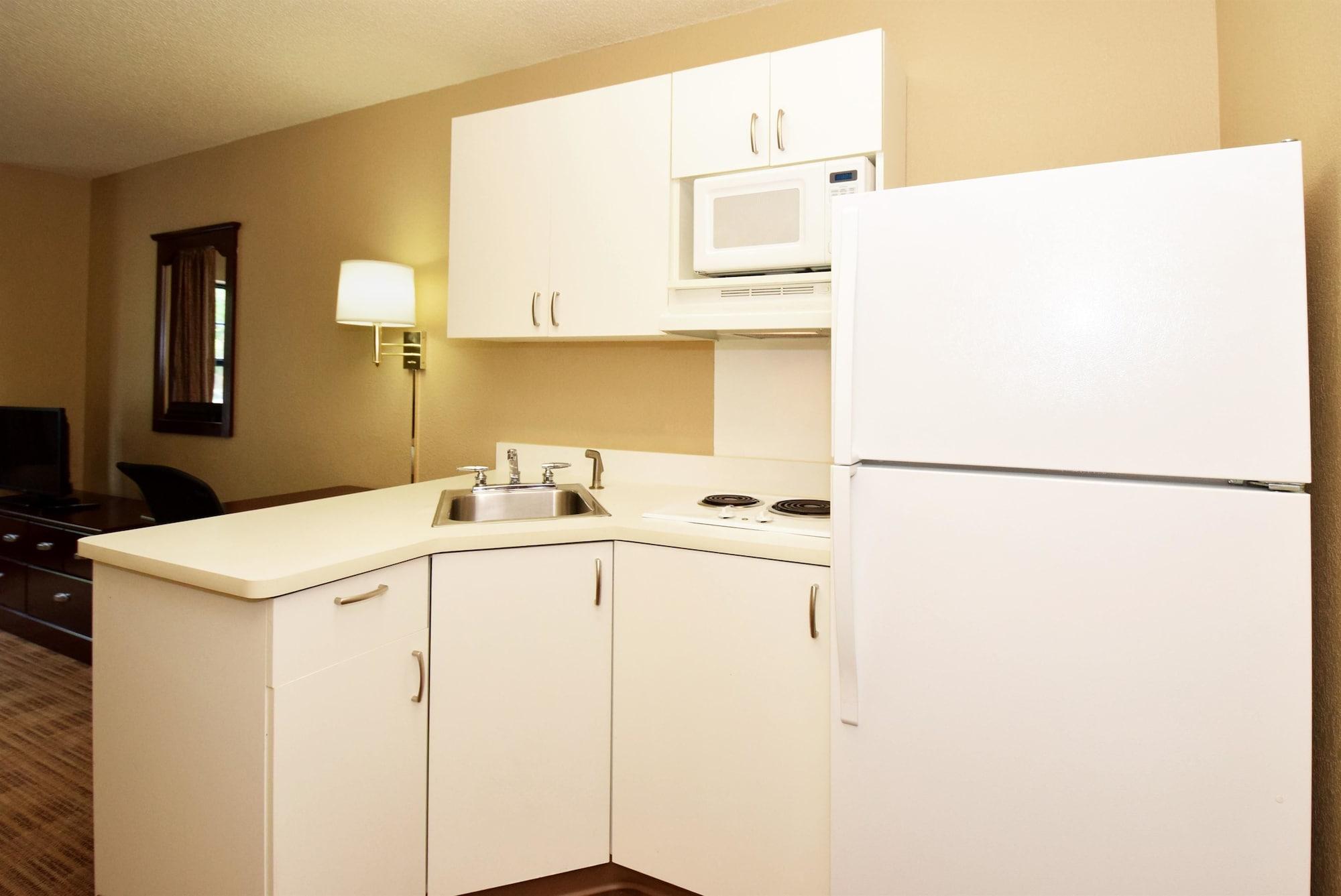 Extended Stay America Suites - Rockford - I-90 Экстерьер фото