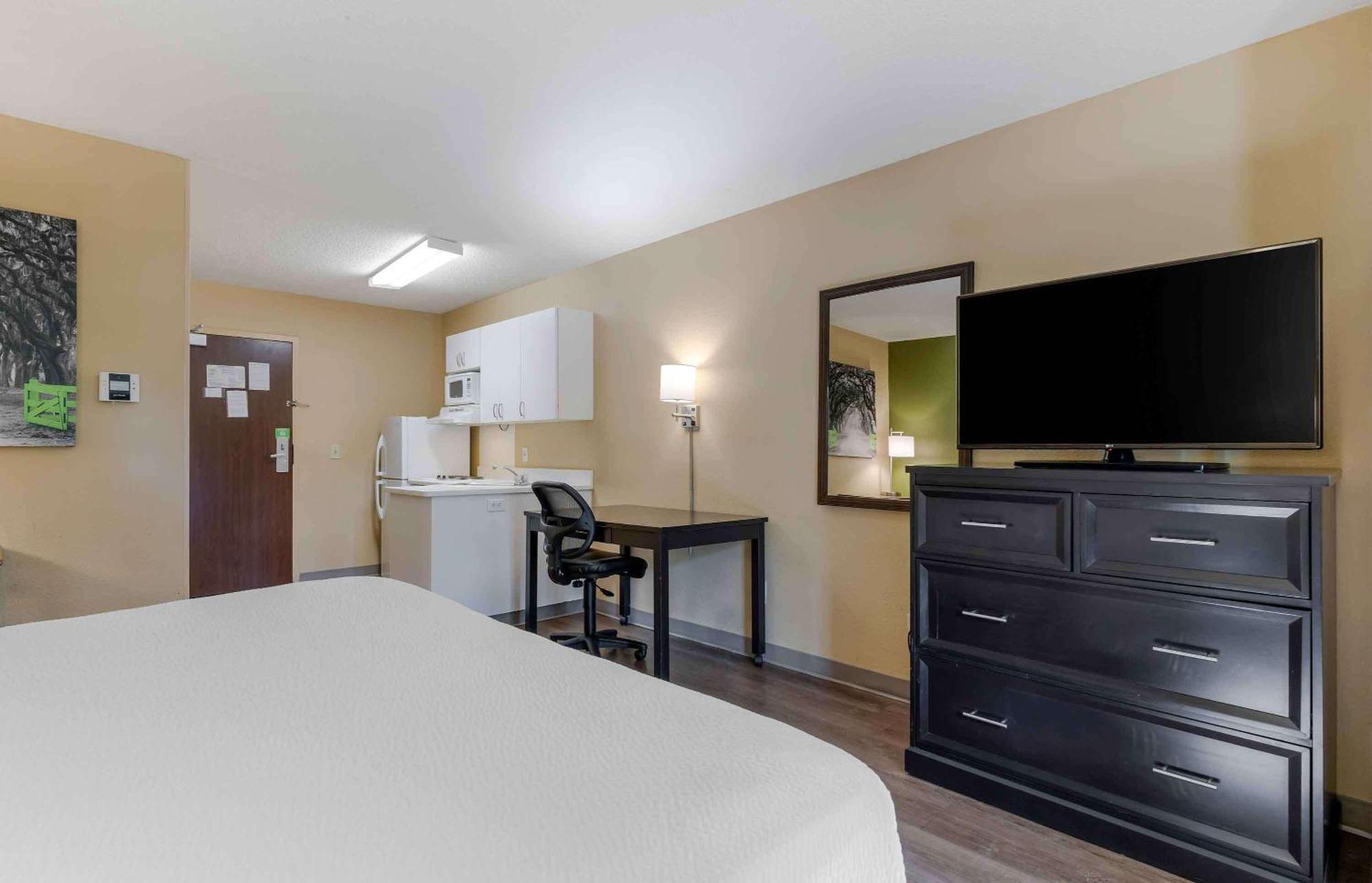 Extended Stay America Suites - Rockford - I-90 Экстерьер фото