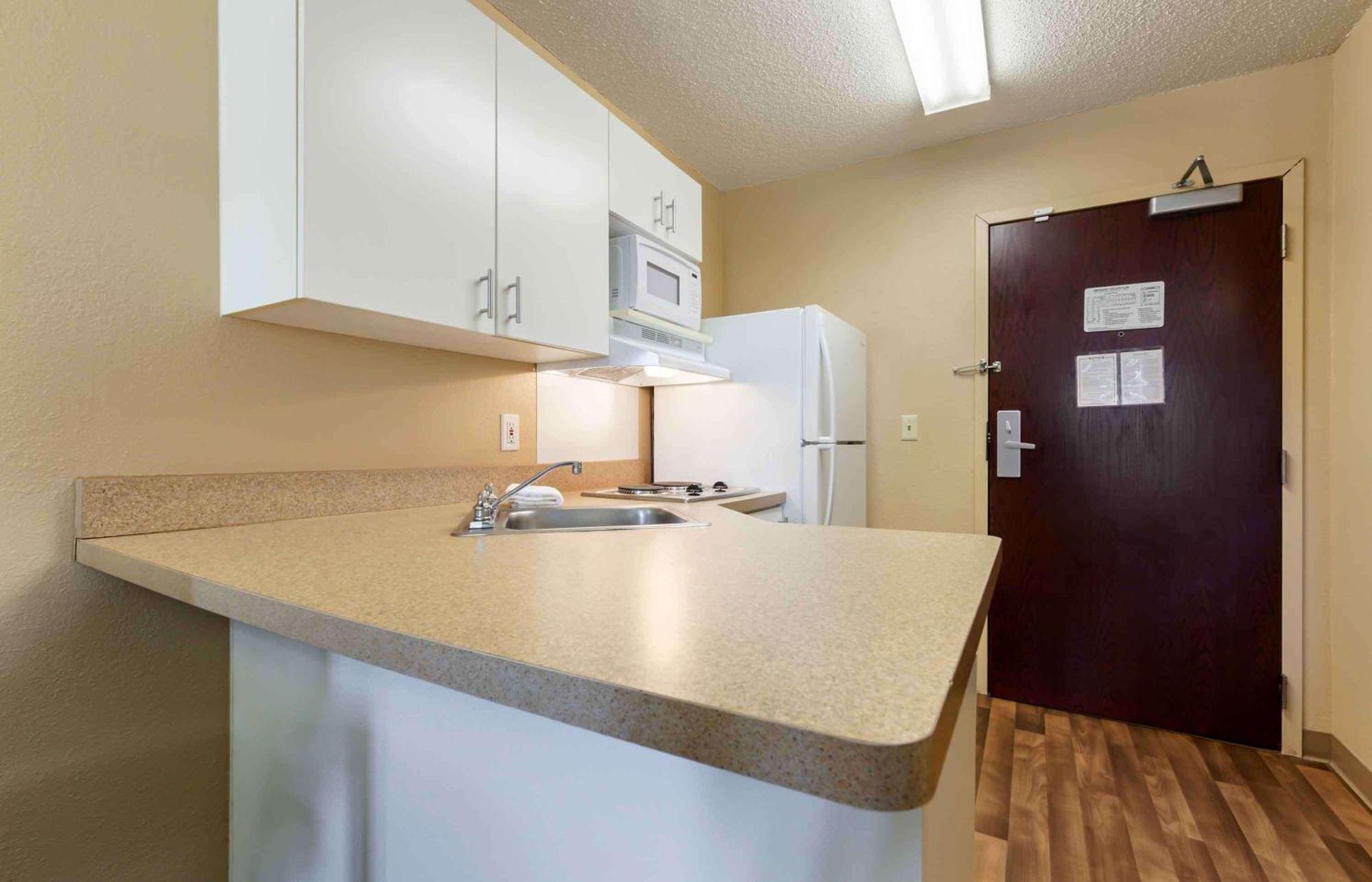 Extended Stay America Suites - Rockford - I-90 Экстерьер фото
