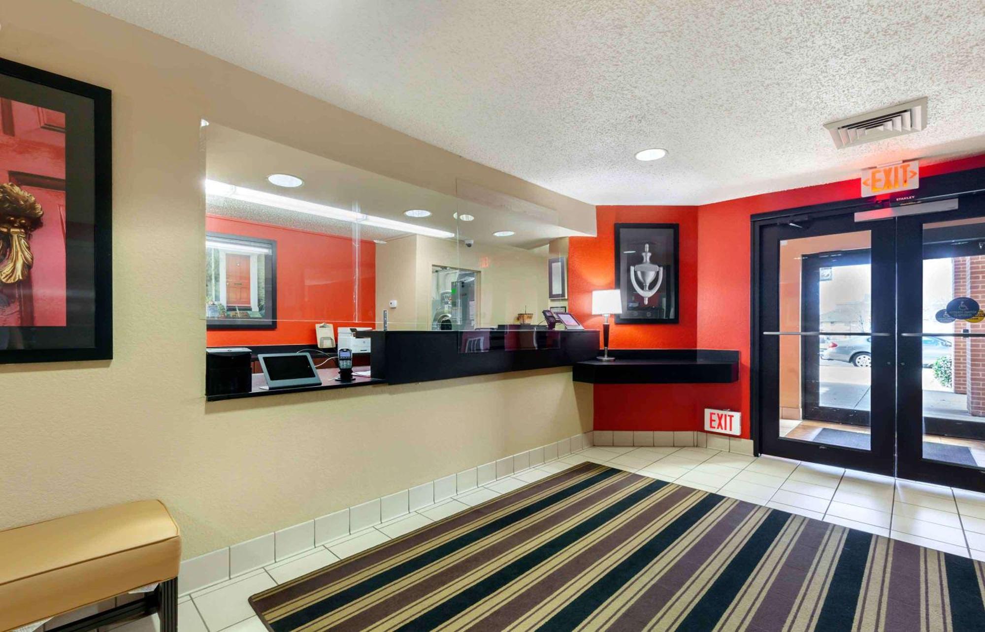 Extended Stay America Suites - Rockford - I-90 Экстерьер фото