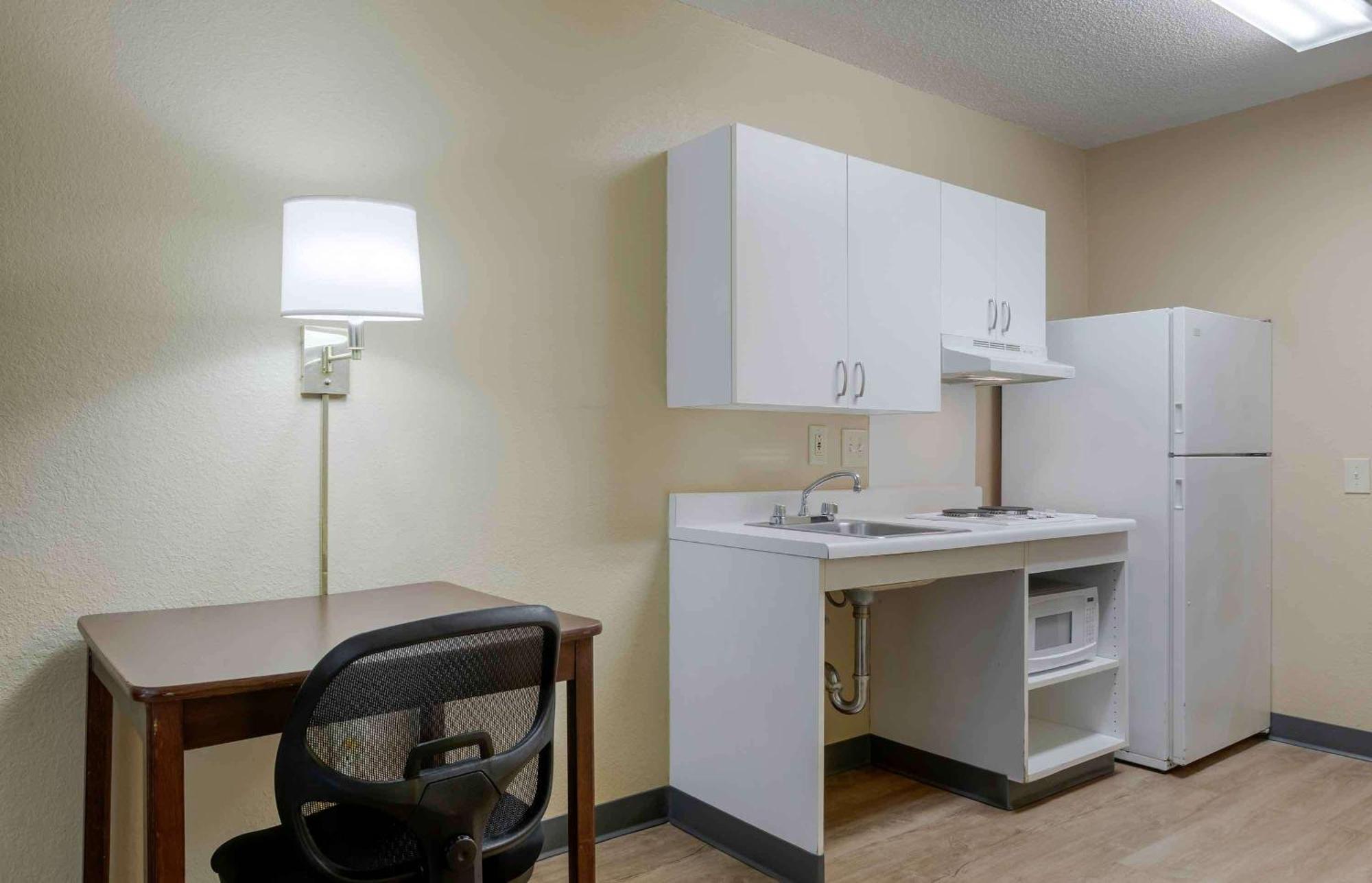 Extended Stay America Suites - Rockford - I-90 Экстерьер фото