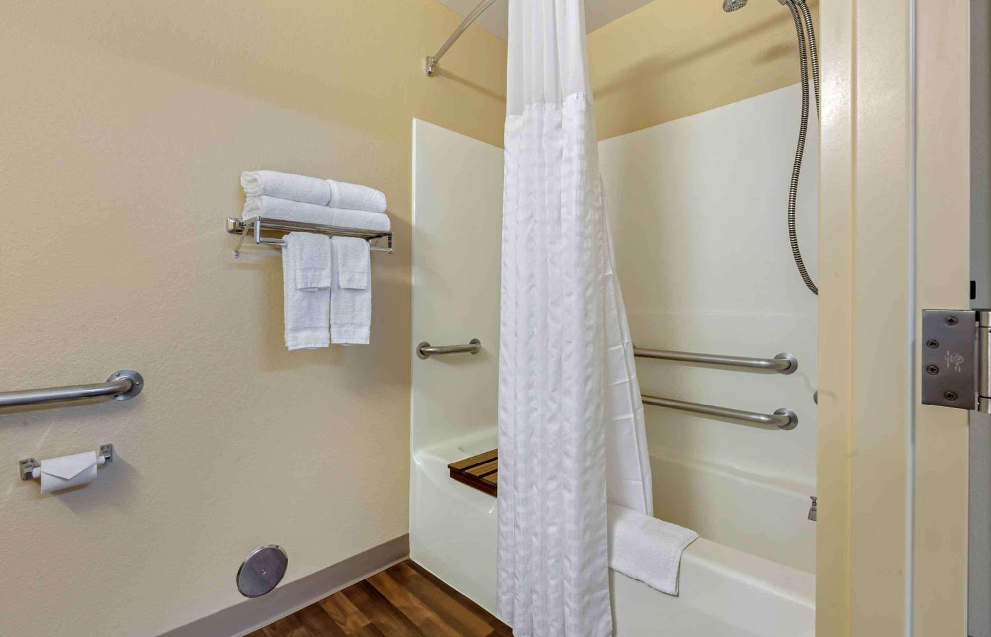 Extended Stay America Suites - Rockford - I-90 Экстерьер фото